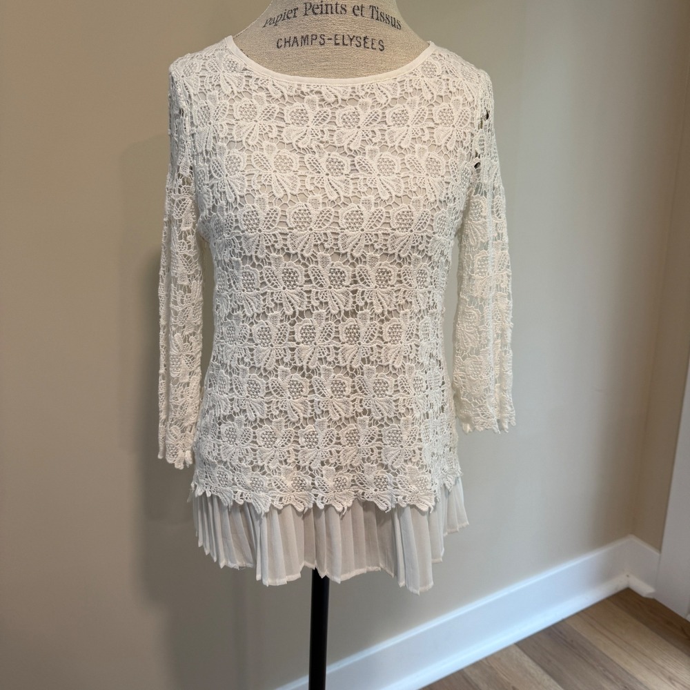 Keren‎ Hart Women's White Open Knit Blouse Size S